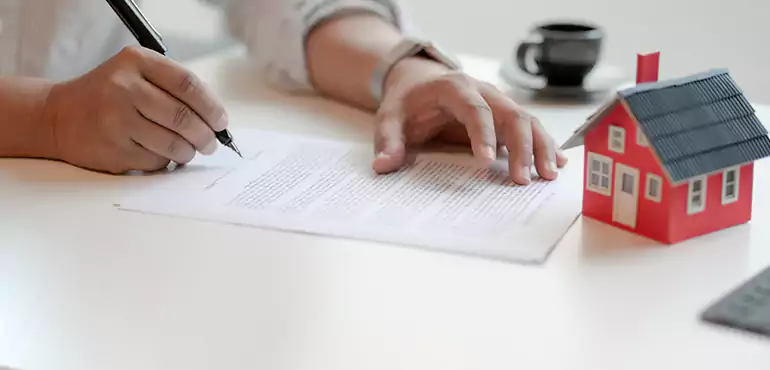 Types of Homes We Buy On Cash With A Broken Lease in Newport East, RI