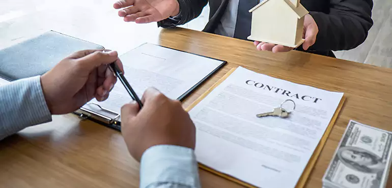 Sell Your House For Cash with Legal Issues Before It’s Too Late in Newport East, RI