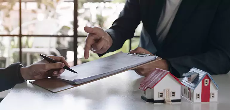 We Buy Houses in Any Condition in Newport East, RI – No Repairs, No Hassle!